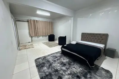 Image de Cozy and spacious flat, close to the airport and Hu hospital