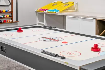 Image de Luxury Group Home • Karaoke, Games & Sleeps 14