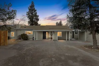 Image de New! Charming Retreat in the Heart of Reno