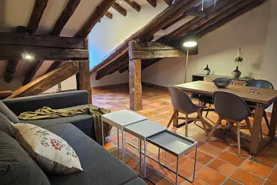 Image de Coquettish and spacious attic, with more than 70 meters, very luminous.