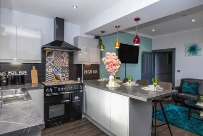 Image de 5* Open Plan - Business, Leisure, Relocation, Convenient, Parking, Alton Towers