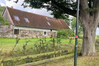 Image de Family-friendly vacation apartment with its own garden on the Kreßinsee.