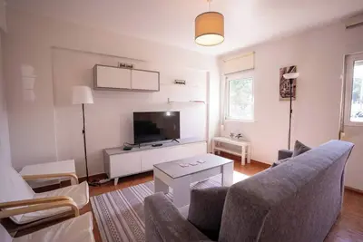 Image de Cozy and Quiet 3-Bedroom Flat