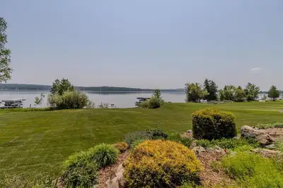 Image de Private home sleeps 10 on Lake Leelanau