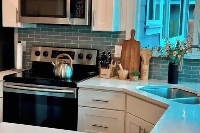 Image de Private Oasis Near Westwood Village & Roxhill Park