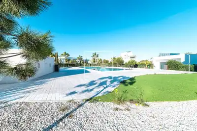 Image de Isla de la Luz - mountain views - by Oyoostays