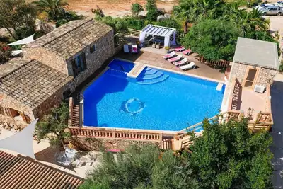 Image de Maison de campagne 'S'Hort - Can Rita' avec piscine privée, Wi-Fi et climatisation