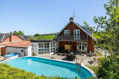 Image de Belle maison à Nibe avec sauna