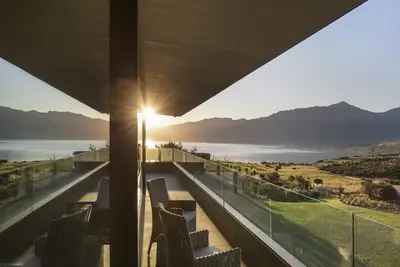 Image de Falconridge - Architectural dream home on Jacks Point golf course