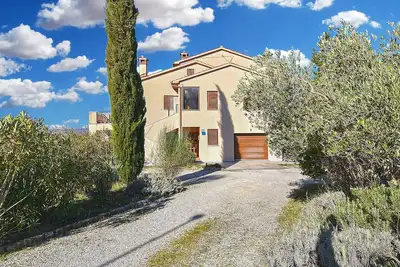 Image de Apartment 2372/141541 (Istria - Presika), 5000m from the beach