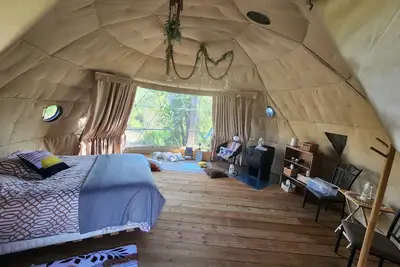 Image de #D4 Badlands Bunker Dome-1 Queen bed -Pet friendly