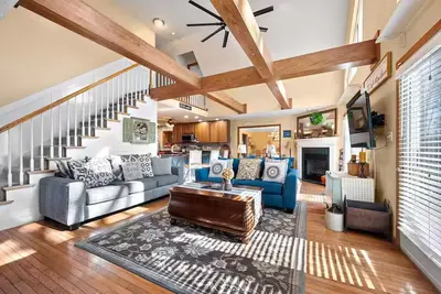 Image de Charming 4-bedroom house with Ac and Wifi in tranquil Smith Mountain Lake