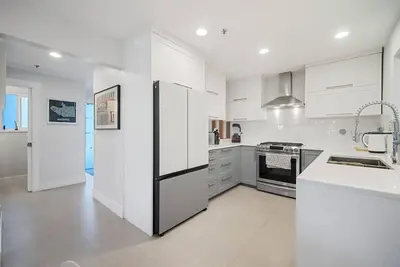 Image de Modern 3-bedroom house with Ac and WiFi in Vancouver