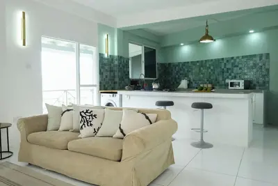 Modern Suite. Perfect Location. Amazing Sea Views