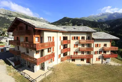 Image de Com407m :Appartement dans quartier calme proche des navettes gratuites et de la piscine