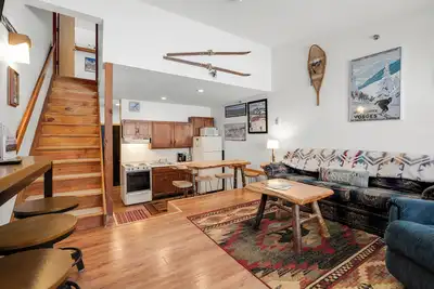Sunrise C-116 Ski in Ski Out Condo
