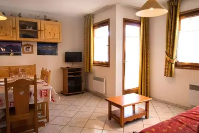 Image de Com301m :Appartement dans quartier calme proche des navettes gratuites et de la piscine