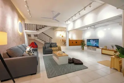 Exclusive Pj Damansara Landed House / 14Pax / Starling / Atria / 1 Utama mall