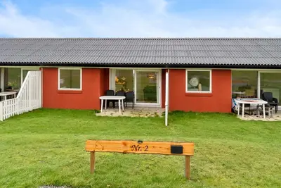 Image de \"Kate\" - 300m from the sea by Interhome