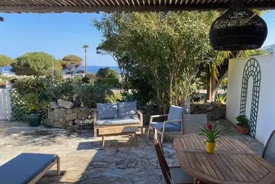 Image de Mini-Villa vue mer, 4 pers, Clim et Wifi, proche plage et commerces!