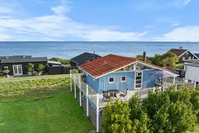 Image de \"Engelbertine\" - 30m from the sea by Interhome