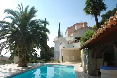 Image de Carqueiranne – Vue mer 180 degrés – Splendide villa climatisée - 5 ch. / 9 pers.