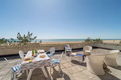Image de Retraite magnifique avec terrasse panoramique