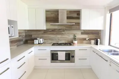 Image de Beachside Base ~ Seaford - Private Family Coastal Retreat - 5 Min Stroll To Moana Beach