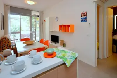 Image de maison contemporaine rénovée