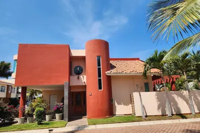Image de This house is a 3 bedroom(s), 2. 5 bathrooms, located in Bucerias, Nayarit.