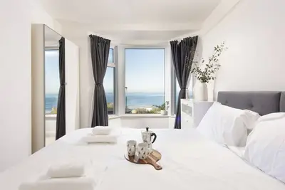 Image de 5 Chanel View - sleeps 9 guests  in 4 bedrooms