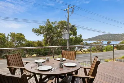 Image de Seaside 63 – Stunning villa near the beach, 10-min walk to town