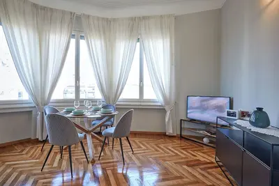 Exclusive 100sqm Mole View