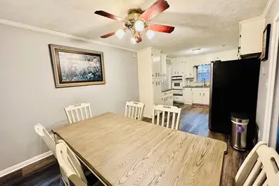 Image de Sleep 10 Newly Listed Vacation Home in Acworth near many restaurants & groceries