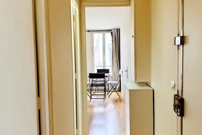 Image de À 2 minutes du Louvre! Au Cœur de Paris - Appartement Chaleureux