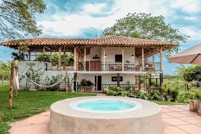 Image de CafeCasas Finca Boutique: Jacuzzi and Parque del Cafe