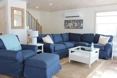 Image de Newly Built Ocean View Cottage, Minutes To Thunder Cove Beach