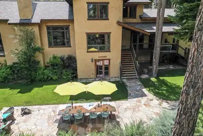 Image de Star Haven Retreat – 5 Bdr Stunner!