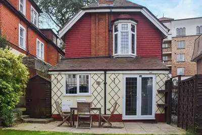 Image de 2 chambres à coucher à Bournemouth