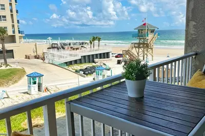 Image de New Charming Ocean View Studio in Daytona Beach!