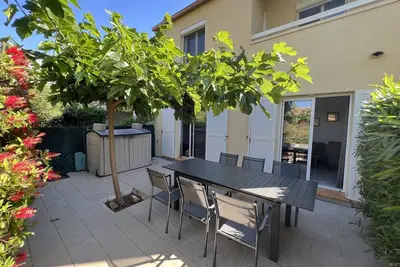 Villa 8 Pers avec Garage et Piscine à 450m de la Plage