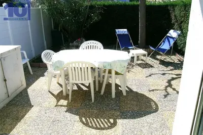 Image de Charmant pavillon avec piscine et parking, proche plage