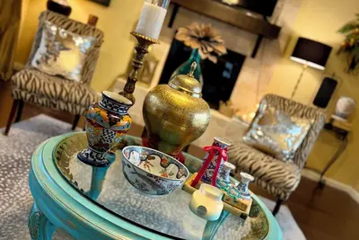 Image de The Crown Jewel is a cozy home with many gorgeous features and cozy aspects.