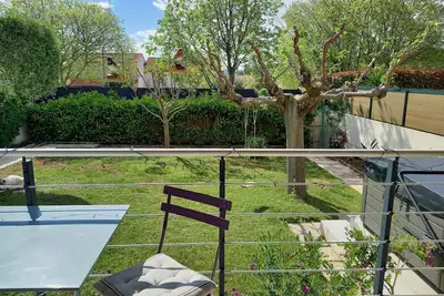 Image de Agréable villa de 5 pièces, 110 mètres carrés, jardin arboré exposée sud