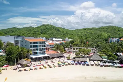 Image de Charming beachfront condo on Playa Santa Cruz - steps to the beach!