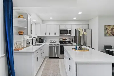 Image de Charming 3-bedroom house in fabulous Tacoma Narrows neighborhood