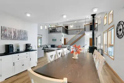 Image de New! Spacious 10-Br Leech Lake Retreat w/ Game Room