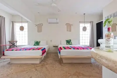 Image de Twin Room on 5th, one block to the beach