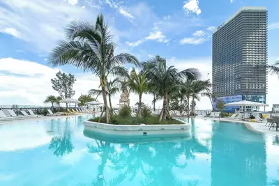 Image de 3 bedroom apt in front of Kaseya center with Pool and Gym