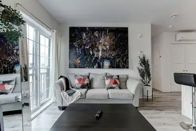 Image de Griffintown Jewel | Stylish & Spacious